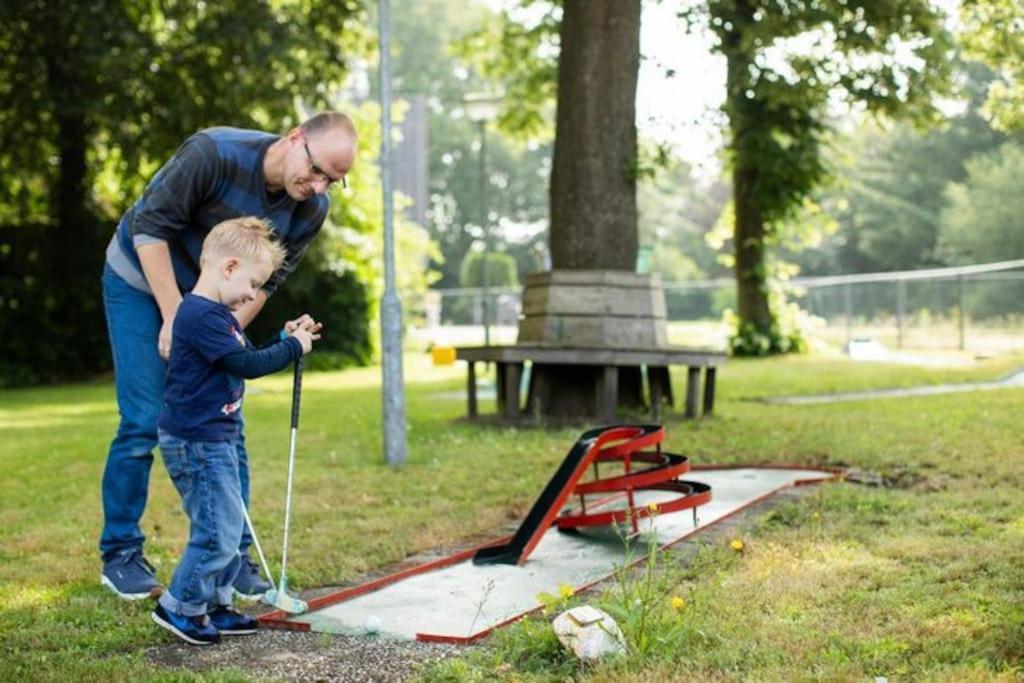 Chalet 14 Met Airco Familiecamping De Tien Heugten Schoonloo Drenthe Eksteriør bilde