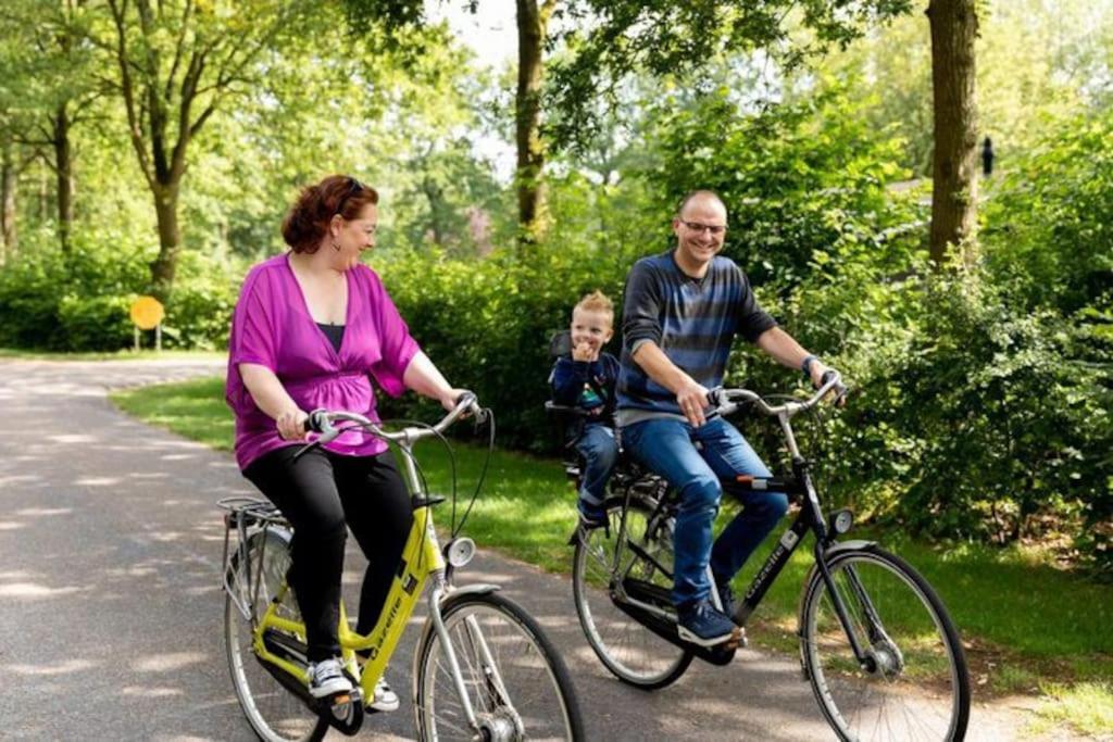 Chalet 14 Met Airco Familiecamping De Tien Heugten Schoonloo Drenthe Eksteriør bilde
