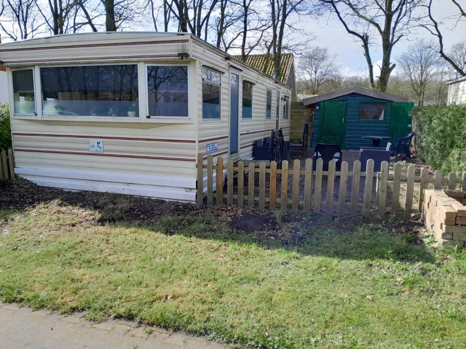 Chalet 14 Met Airco Familiecamping De Tien Heugten Schoonloo Drenthe Eksteriør bilde